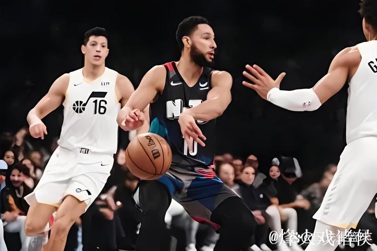 毫无准星!小西蒙斯全场9投仅3中,三分5中0得到9分1助攻 毫无准星!小西蒙斯全场9投仅3中,三分5中0得到9分1助攻